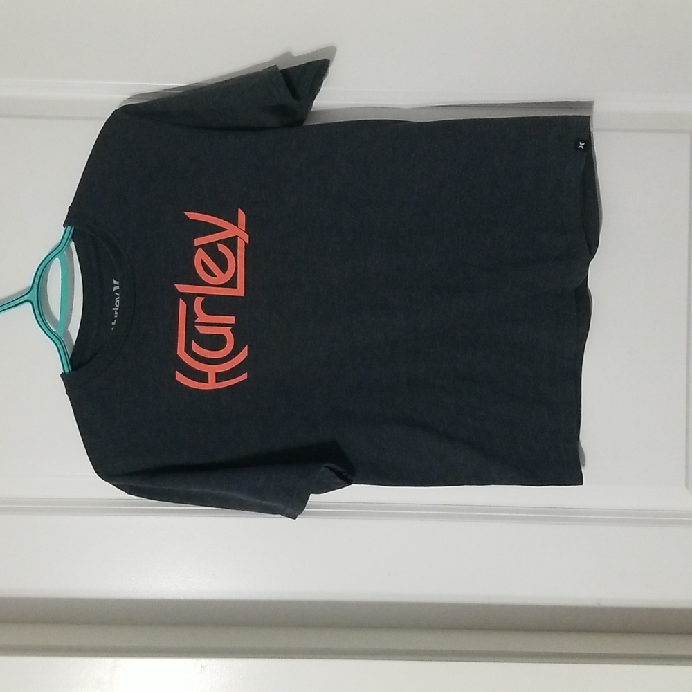 Large Hurley T-shirt